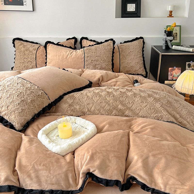 Nuevo estilo tridimensional de piel de conejo de imitación de amor, conjunto de cuatro piezas de terciopelo de leche, ropa de cama cálida de otoño e invierno de estilo europeo, funda de edredón de sábanas