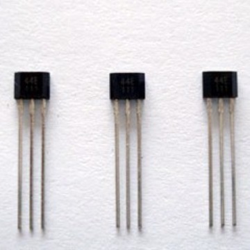 A3144EUA A3144 3144 霍尔传感器/无刷电机/电摩电机TO92全新原装