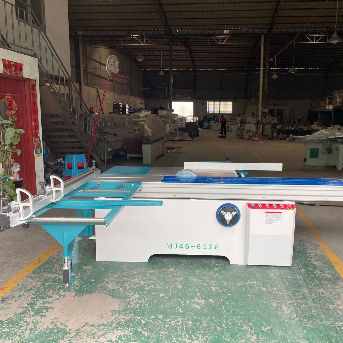 佛山精密推台锯木工机械设备45度裁板锯亚克力开料锯数控推台锯