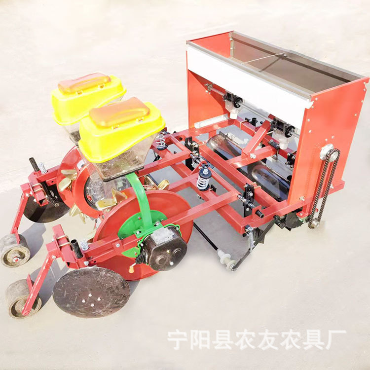 玉米精播机铺膜种花生机陕西榆林辣椒膜上点播机单垄双行滴灌播种