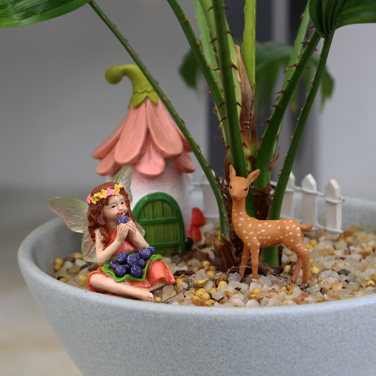 Creative outdoor garden courtyard decorations gardening decoration plug-in simulation animal fairy fairy decoration resin