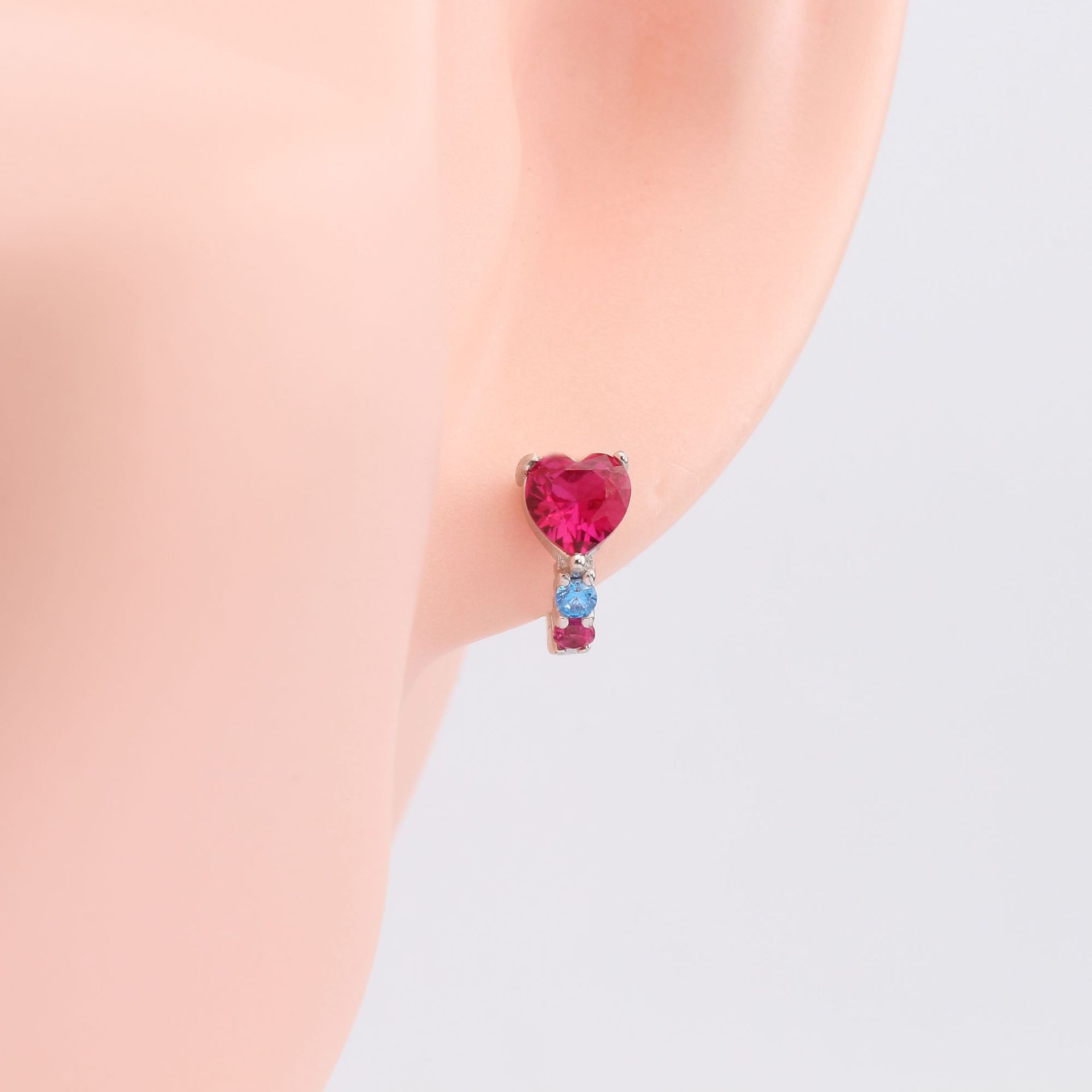 1 Pair Quantity Daily Occasion 1 Pair 925 Sterling Silver Zircon Heart Shape Hoop Earrings
