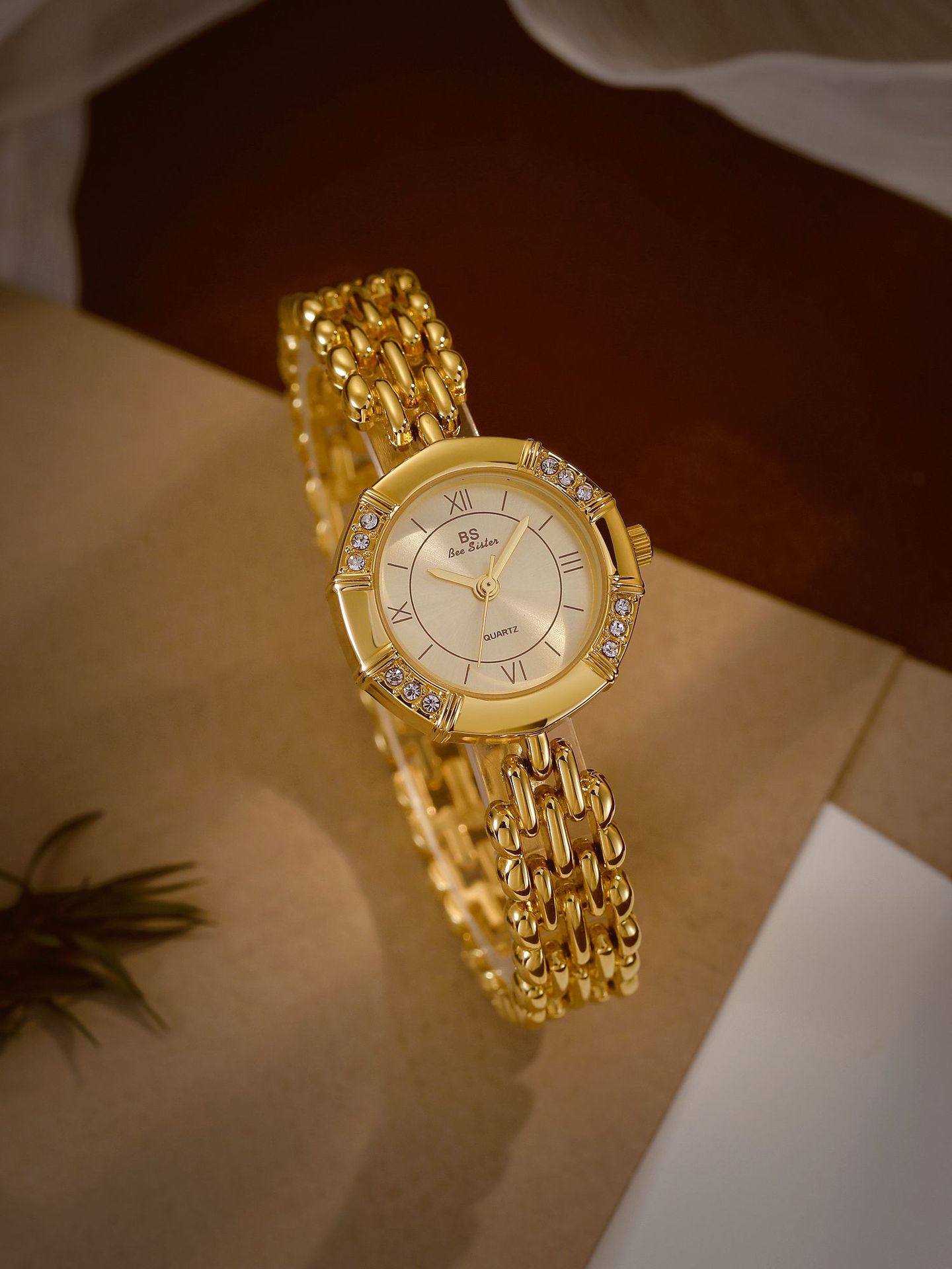 55g Weight Tempered Glass Mirror Material Fine Steel Strap Material Watch Classification Pointer Display Type Jewelry Buckle Buckle Style Diamond Dial Shape Casual, Tea Party Occasion Quartz Movement Solid Color Pattern All Seasons Season Women's Gender Elegant, Classic Style Style Elegant Classic Style Solid Color Jewelry Buckle Quartz Watch 26