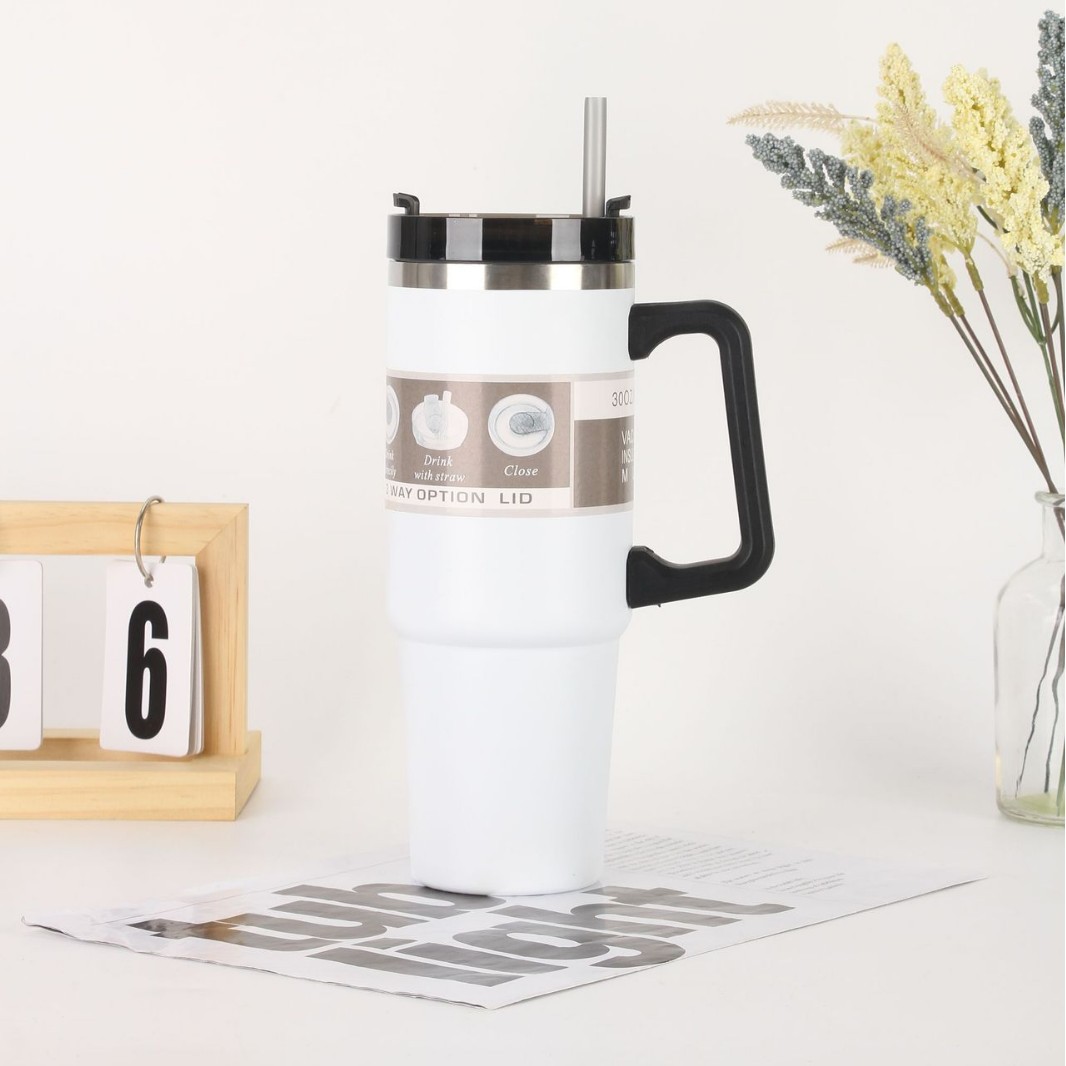 Nueva taza del coche del acero inoxidable 30oz con la taza del vacío de la capacidad grande de la manija con la taza práctica del helado del coche de la paja