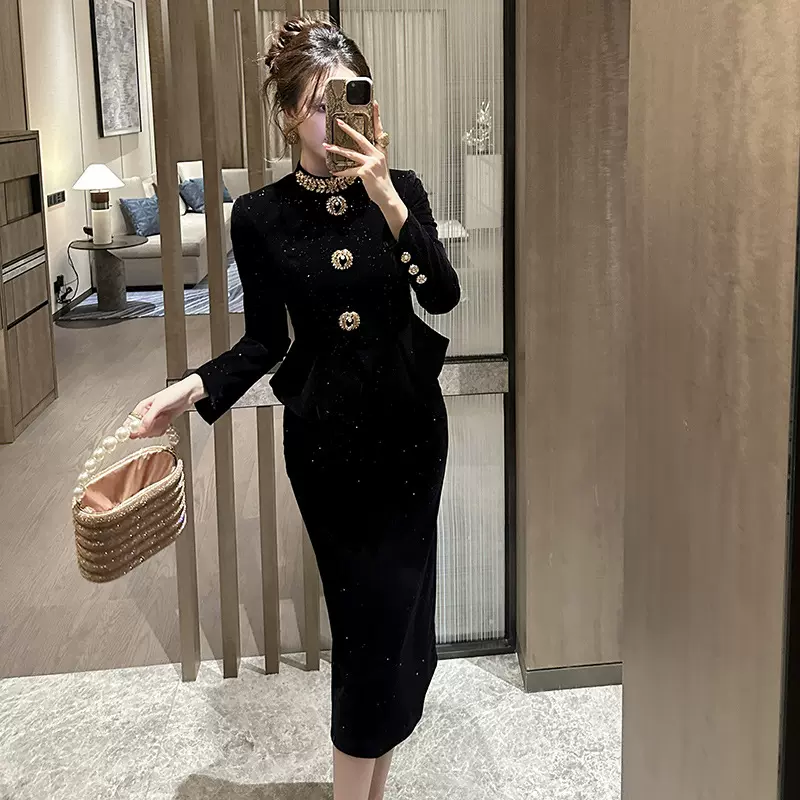 气质名媛风富家千金穿搭2025秋装新款女镶钻圆领修身连衣裙21633