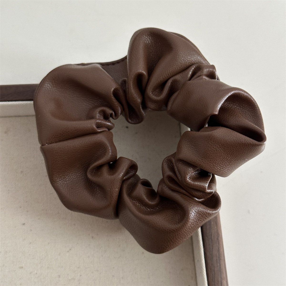 Δερμάτινο δαχτυλίδι για το παχύ έντερο υψηλής ποιότητας, μεγάλο, μικρό μέγεθος, δαχτυλίδι μαλλιών, απαλό καφέ, σειρά αλογοουρά, μαλλιά με στρογγυλή κεφαλή, αξεσουάρ μαλλιών, σχοινί, νέο_voghion.com