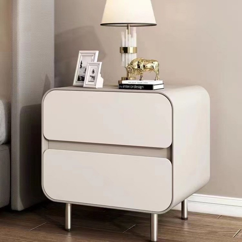 크림 화이트 벨트 다리