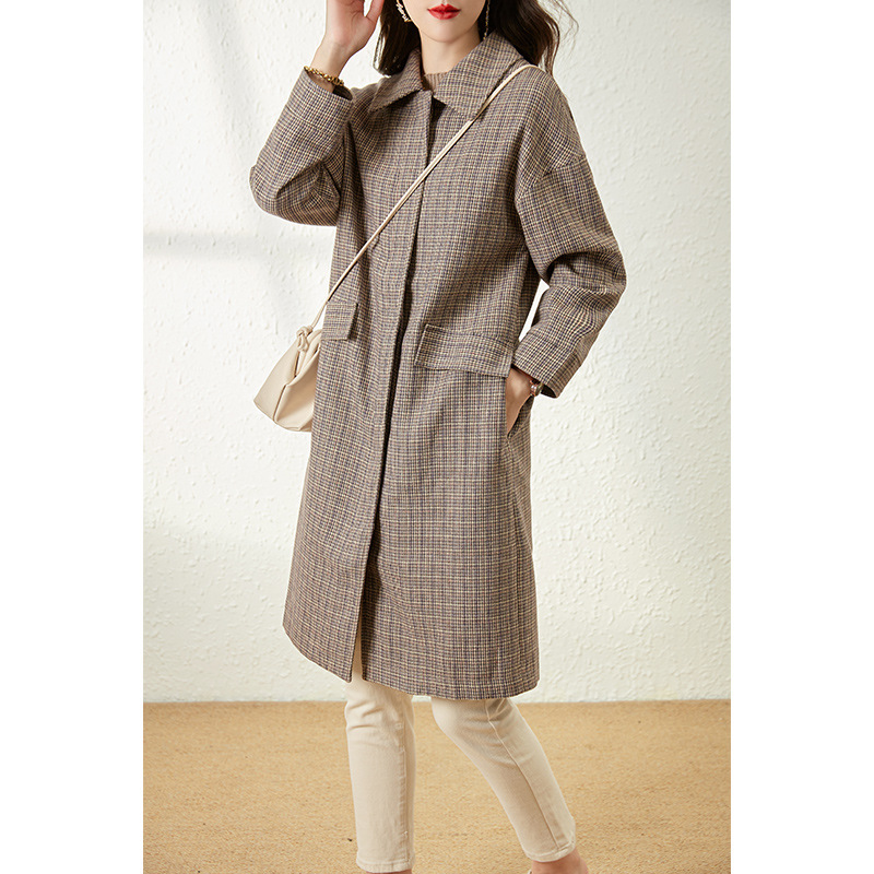 Spring sophisticated elegant trench coat