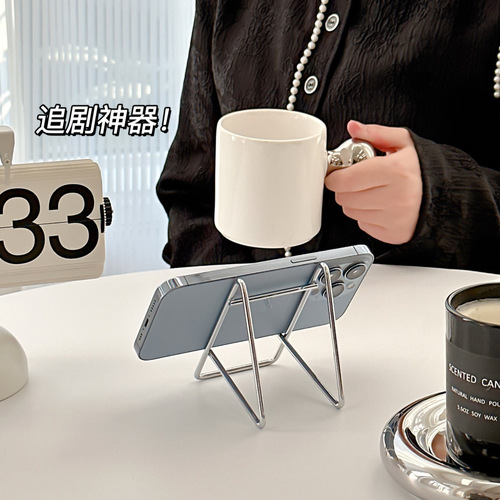 ins metal mobile phone holder creative desktop decoration lazy table tablet lazy man chasing drama iron shelf
