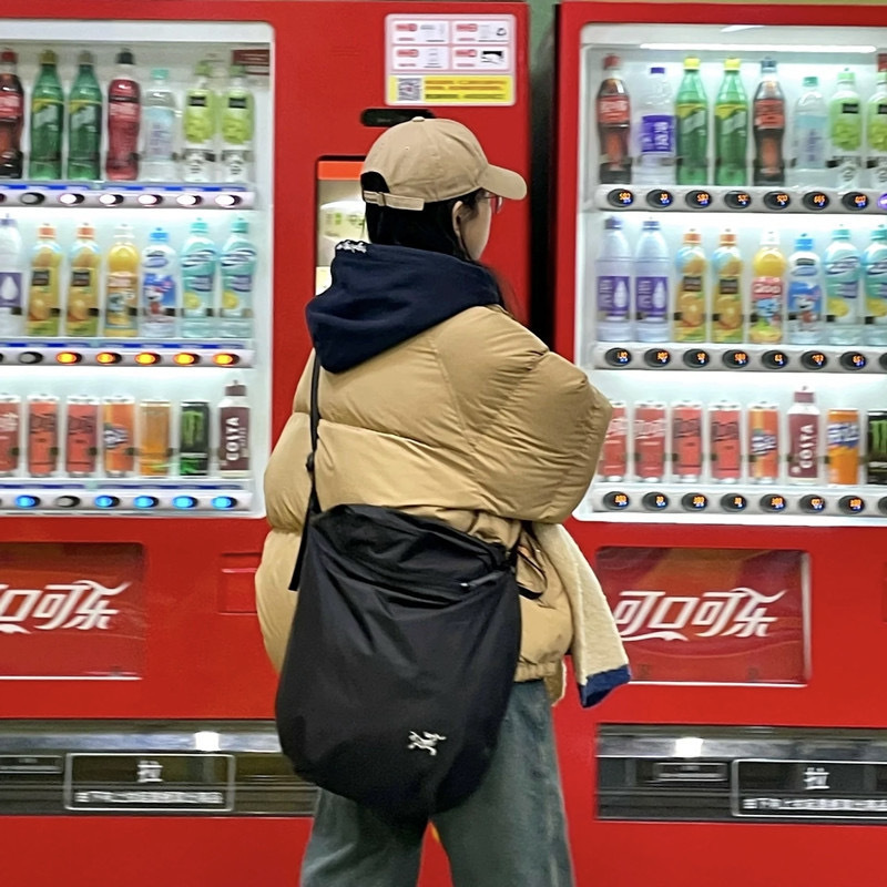 Bolso de pájaro con esqueleto de pollo de la marca chaopai heliad 12l logo, bolso de hombro de nylon impermeable para hombres y mujeres.