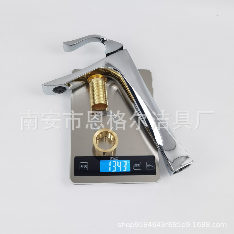 Foreign trade high-end twisted dough mixed water basin faucet with high zinc alloy cold and hot bathroom under-counter washbasin faucet undefined