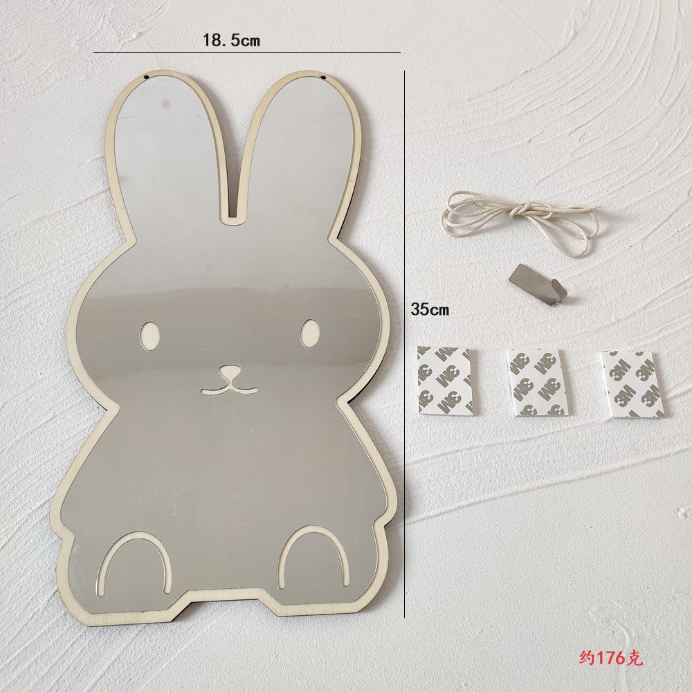 웃는 토끼 35x 18.5cm