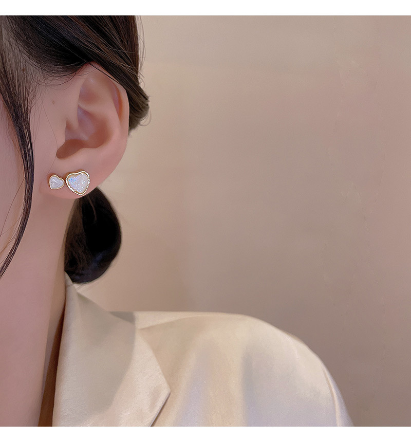 Elegant Heart Shape Alloy Resin Rhinestone Enamel Womenu0027S Ear Studs 1 Pair