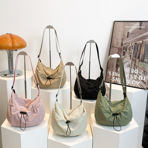 Ladies Fashion Popular Pleated Tote Bag Large Capacity Crossbody Bag for Class Commuting Casual Shoulder Bag