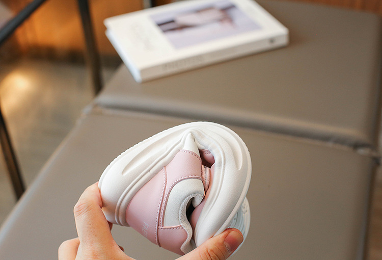 Neue Art von Kinder-Sneakern 2024 Herbst bequeme und modische lässige Sportschuhe für Jungen und Mädchen, mittlere und große Kinder-Schülerschuhe_voghion.com