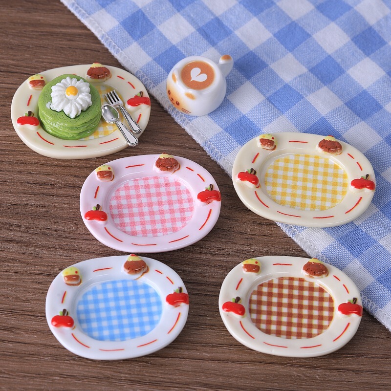Cute Little Dinner Plate DIY Miniature Food Toy Artificial Cartoon Grid Plate Doll House Toy Resin Ornament Cute Little Dinner Plate DIY Miniature Food Toy Artificial Cartoon Grid Plate Doll House Toy Resin Ornament