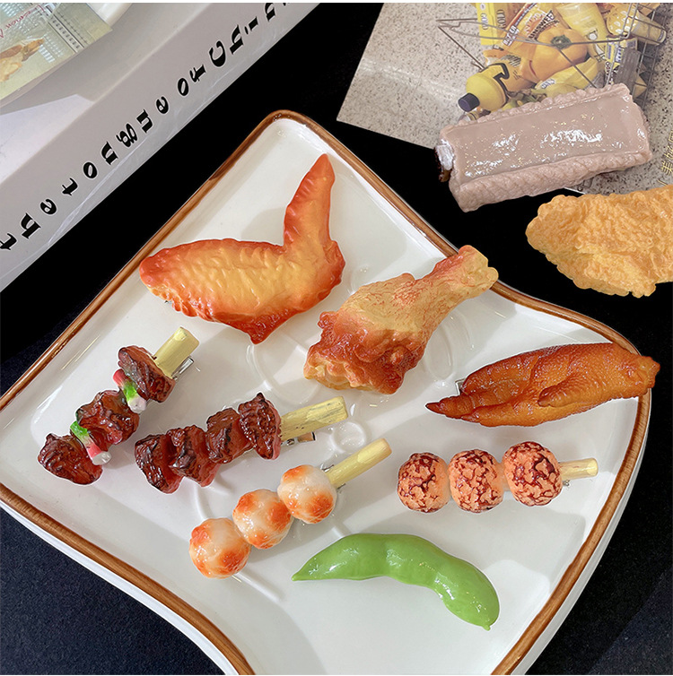 Women's Simple Style C Shape Chili Chicken Wings Alloy Resin Patchwork Hair Clip display picture 1