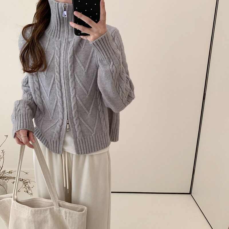 Gray High-Neck Twist Zipper Sweater Cardigan for Women in Autumn and Winter New Style Design Short Lapel Knitted Jacket