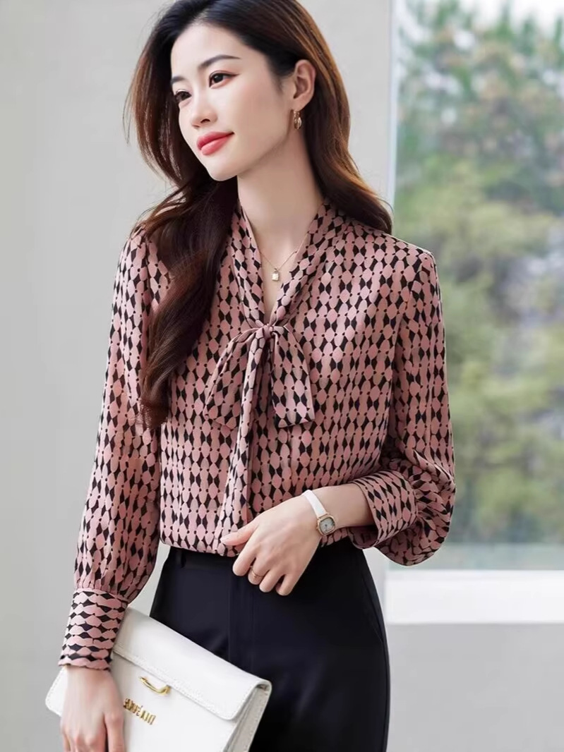 Áo sơ mi nữ dài tay phong cách thông thường, thiết kế dây buộc giảm tuổi — màu hồng