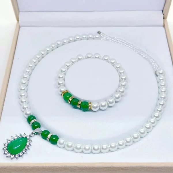 Live stream imitation pearl round bead necklace with shell pearls and rhinestones, mother's jewelry set, green chalcedony, Mother's Day gift