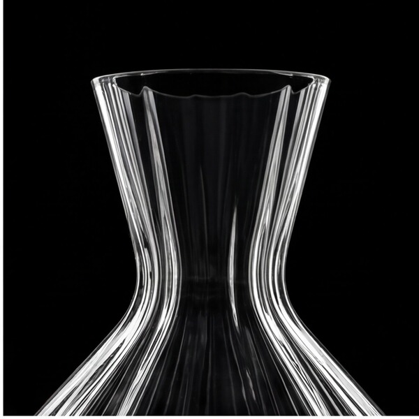 Crystal creative wine decanter with rhinestones
