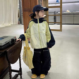 韩国2025秋季新款女童外套儿童装拼冲锋衣中大童时髦炸街亲子夹克