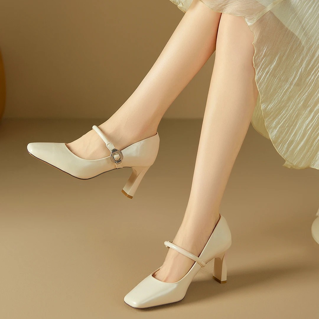 Hermoso viento de hebilla de tacones gruesos zapatos de mujer 2026 primavera nuevos zapatos de tacones altos de cabeza cuadrada francesa