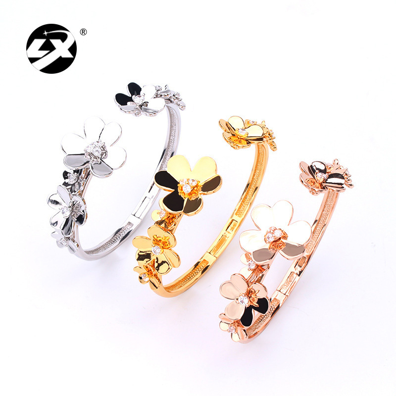 Fashionable creative bracelet