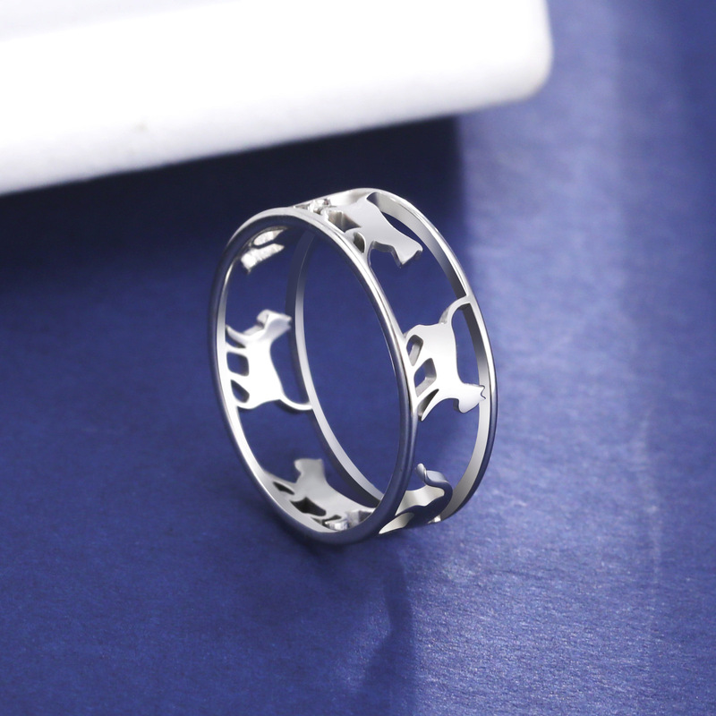 Factory direct fashion hot cut titanium steel hollow cat loop ring creative personality stainless steel ring