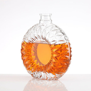 Manufacturer's Export Hot-Selling Creative Transparent Wine Bottle European Retro Embossed Glass Empty Wine Bottle Whiskey Bottle