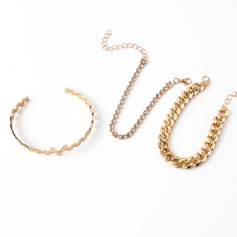 Retro Gold Multi-layer Chain Bracelet Wholesale display picture 5