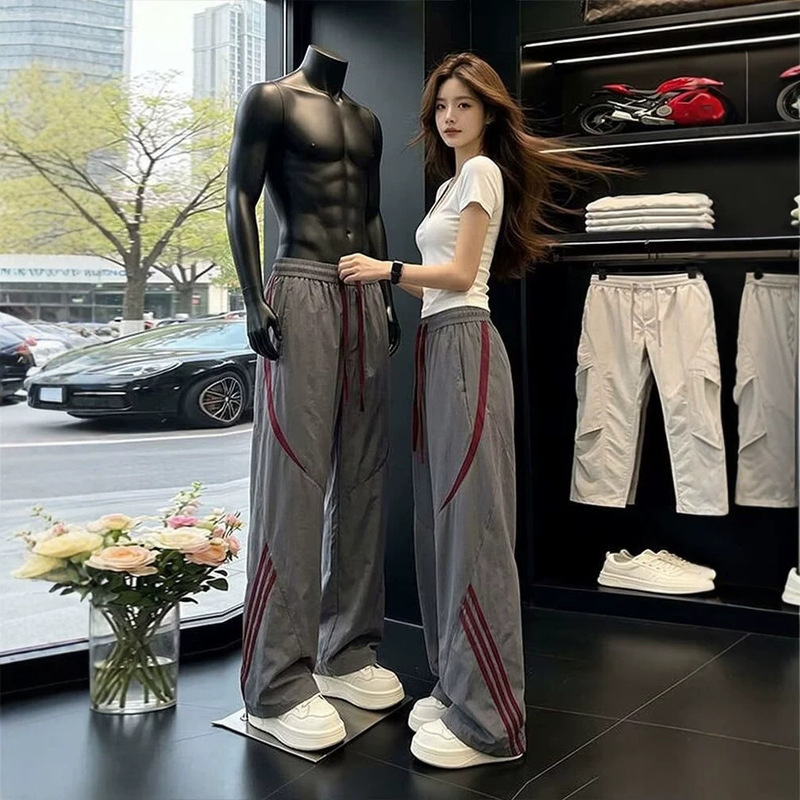 Heavyweight striped sports sweatpants for men, American retro casual long pants, loose fit for spring and autumn, trendy brand, versatile for couples Heavyweight striped sports sweatpants for men, American retro casual long pants, loose fit for spring and autumn, trendy brand, versatile for couples