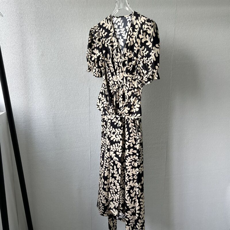 DVF Blogger Same Style 22 Summer New V-neck Waisted Romantic Vintage Printed Wrap Dress Puff Sleeve Dress for Women