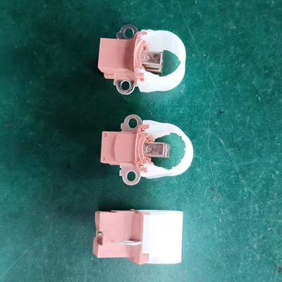 Cb-8224, 39-8203, 27370-75060 Avtomobil Generator Kömür Tutacağı