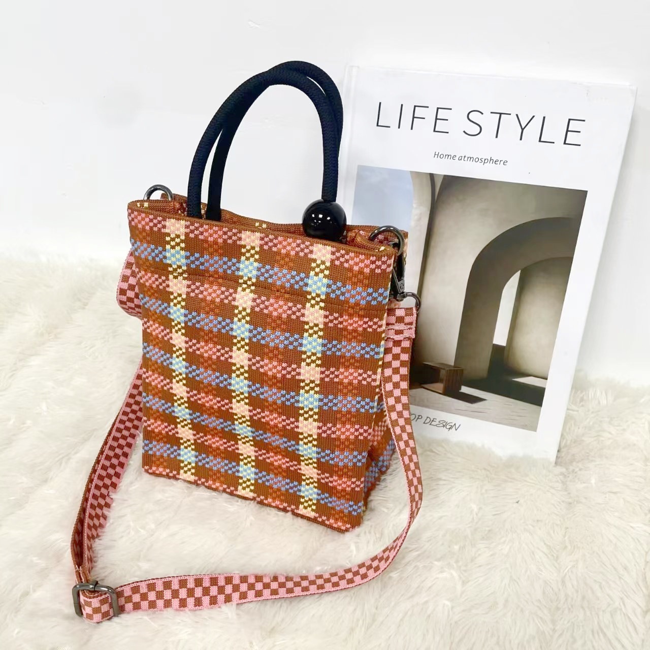 秋冬新款菱格棉服包休闲托特包针织包大容量百搭水桶包手提包