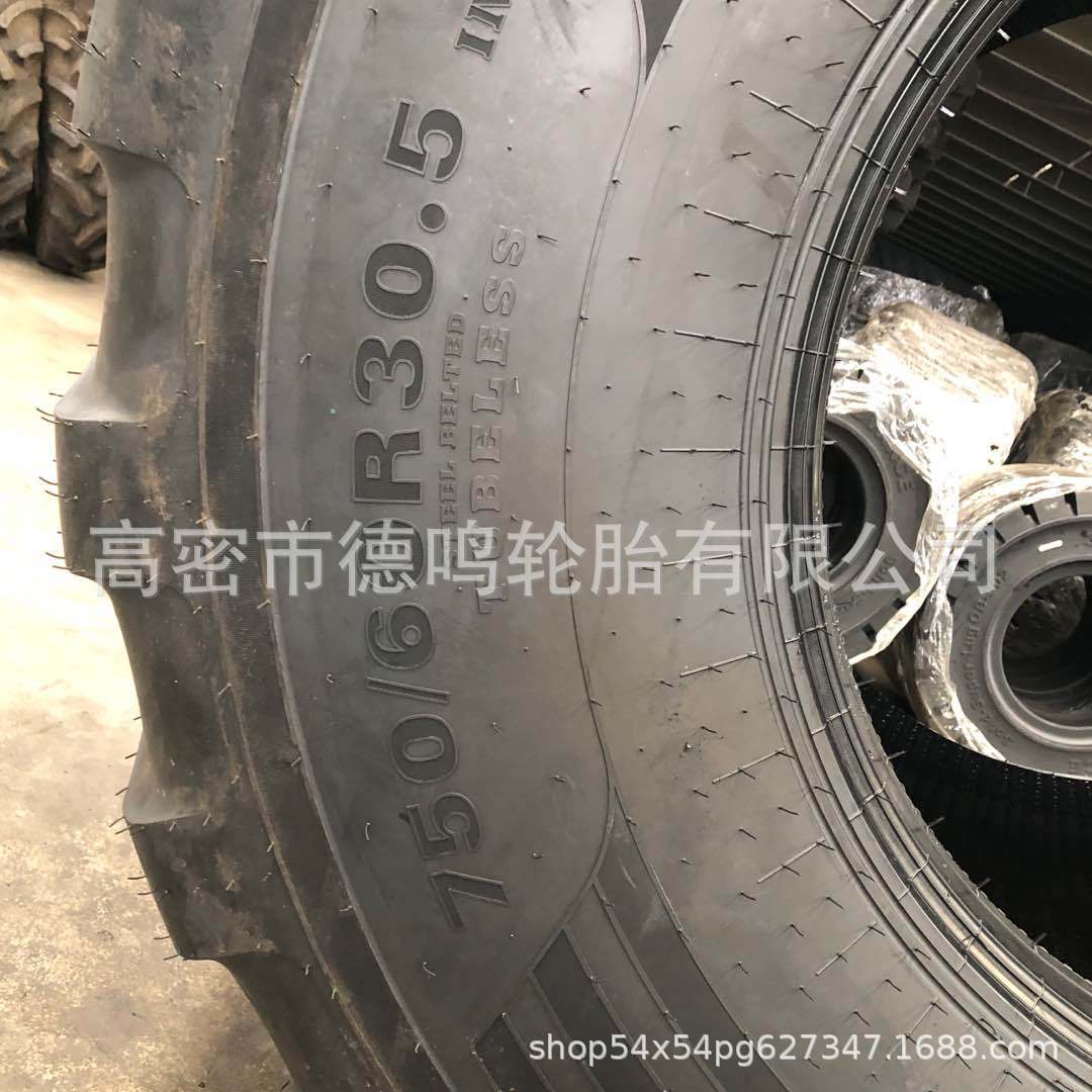 Suministrar todos los neumáticos de ingeniería de acero 750/65R25 Neumático mezclador de carretera 28LR26