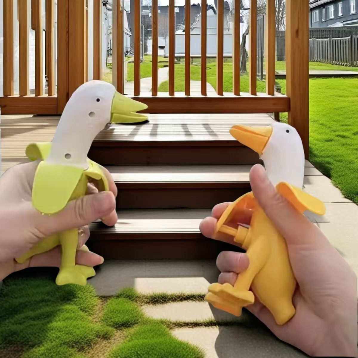 2025 charlando en línea famoso amigo pato de presión pistola de agua de largo alcance para niños al aire libre extraños juguetes de pistola de agua
