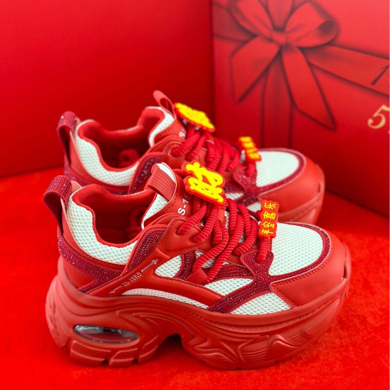 Red Wedding Shoes for Women 2025 New High-Heeled Shoes for the Year of Birth, Thick-Soled Sports Diamond Bride and Bridesmaid Shoes