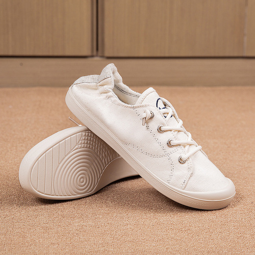 Large size women's shoes, small white shoes, women's new spring and summer thin breathable shoes, casual all-matching skate shoes, canvas shoes, women