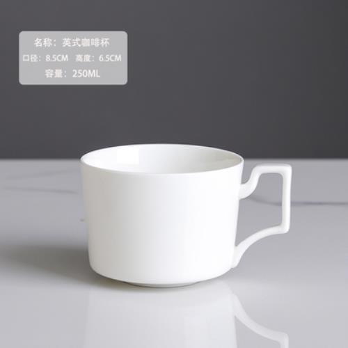 Taza de cerámica de borde dorado con taza de cuchara y platillo traje Taza de cerámica Europea taza de café conjunto Taza de fábrica traje de cerámica de lote directo