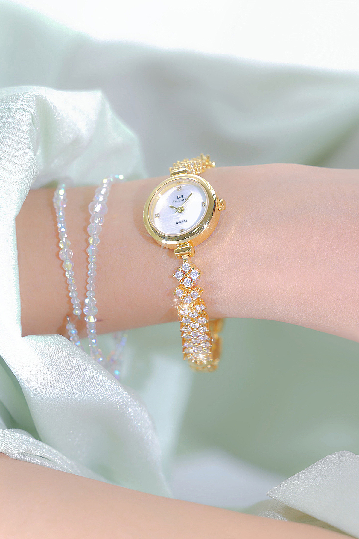 35g Weight Tempered Glass Mirror Material Alloy Strap Material Watch Classification Pointer Display Type Jewelry Buckle Buckle Style Round Dial Shape Holiday, Daily Occasion Quartz Movement Solid Color Pattern All Seasons Season Women's Gender Retro, Classic Style Style Retro Classic Style Solid Color Jewelry Buckle Quartz Watch 8