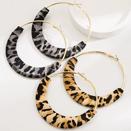 耳环;发箍;项链