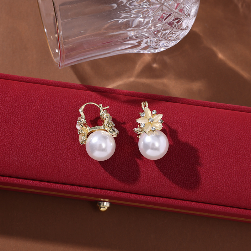 Three dimensional design double-sided elegant fashionable earrings…