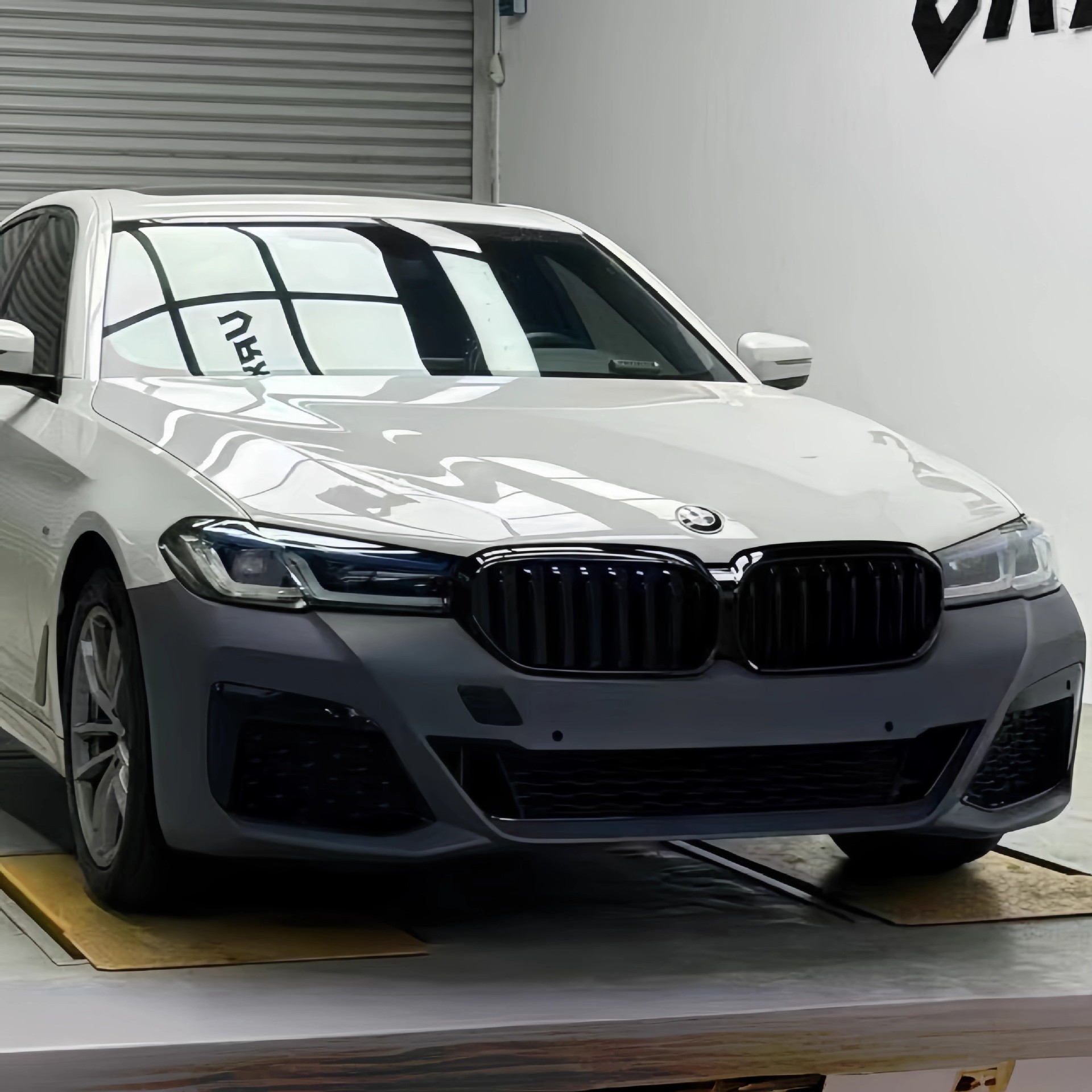 Suitable for 18-20 Bmw 5 Series 525 530 G30 G38 Old Models to Be Modified to New 21 Model M5 Mt Body Kit Front and Rear Bumpers