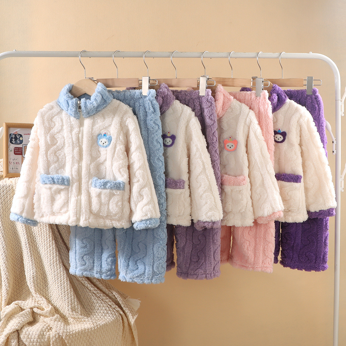 Children's Pajamas for Boys and Girls in Autumn and Winter, Comfortable Velvet and Velvet Thickeneded, New Zipper Coral Velvet Home Clothes for Middle and Large Kidsren