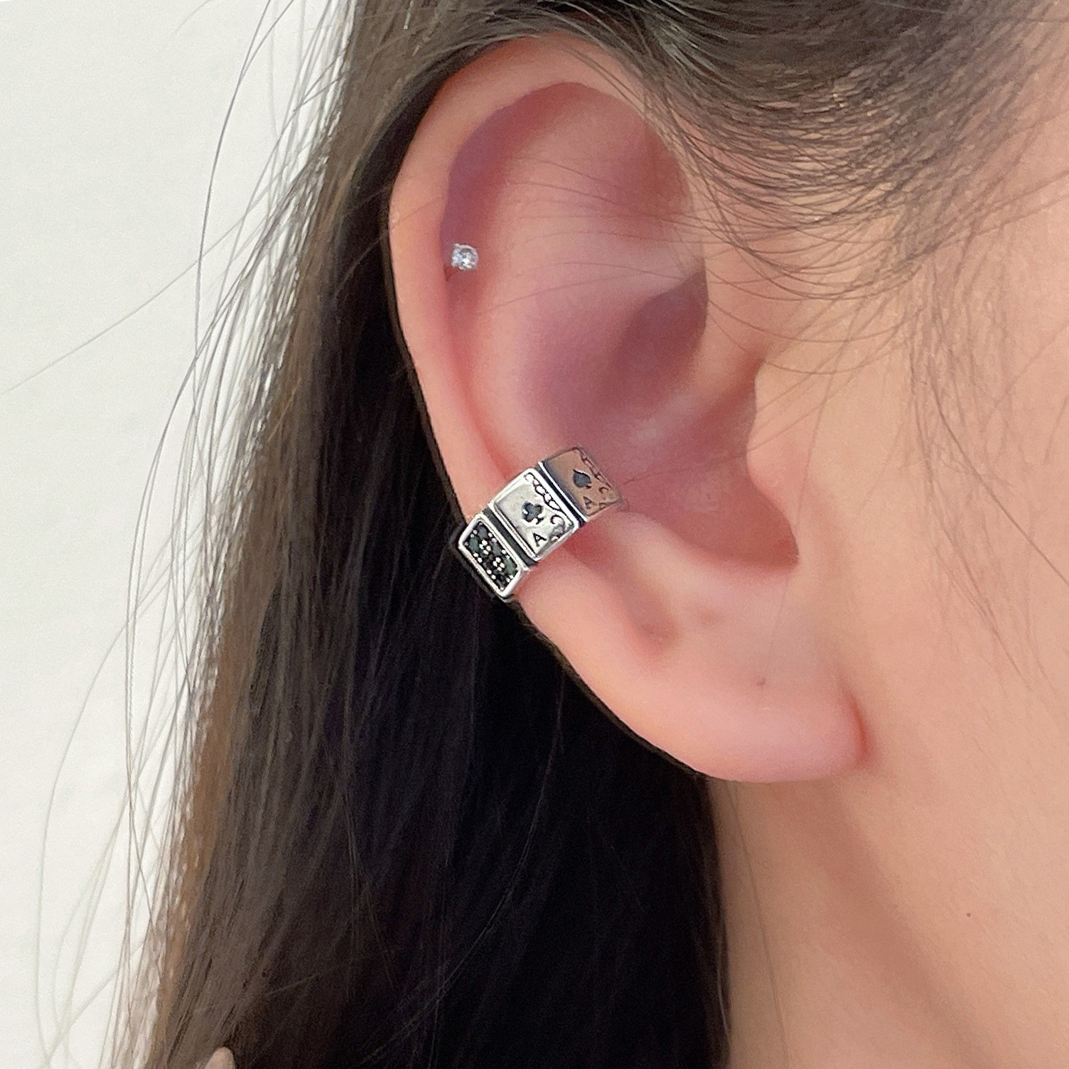 Estilo coreano moda poker diamante earless oído hueso clip mujer retro S925 plata personalizada pendientes hip hop pendientes