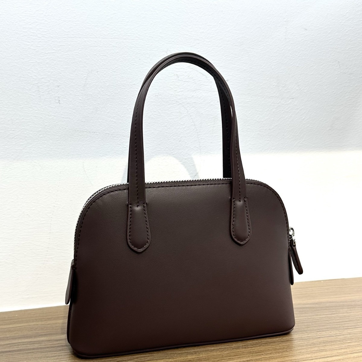 Top Grain Cowhide Mini Bowling Shell Handbag 2025 New Genuine Leather Small Bag For Women Commuter Shoulder Crossbody Bag - Thumbnail 3