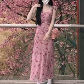 粉色吊带碎花连衣裙女夏季2025新款仙女气质修身显瘦收腰长款裙子