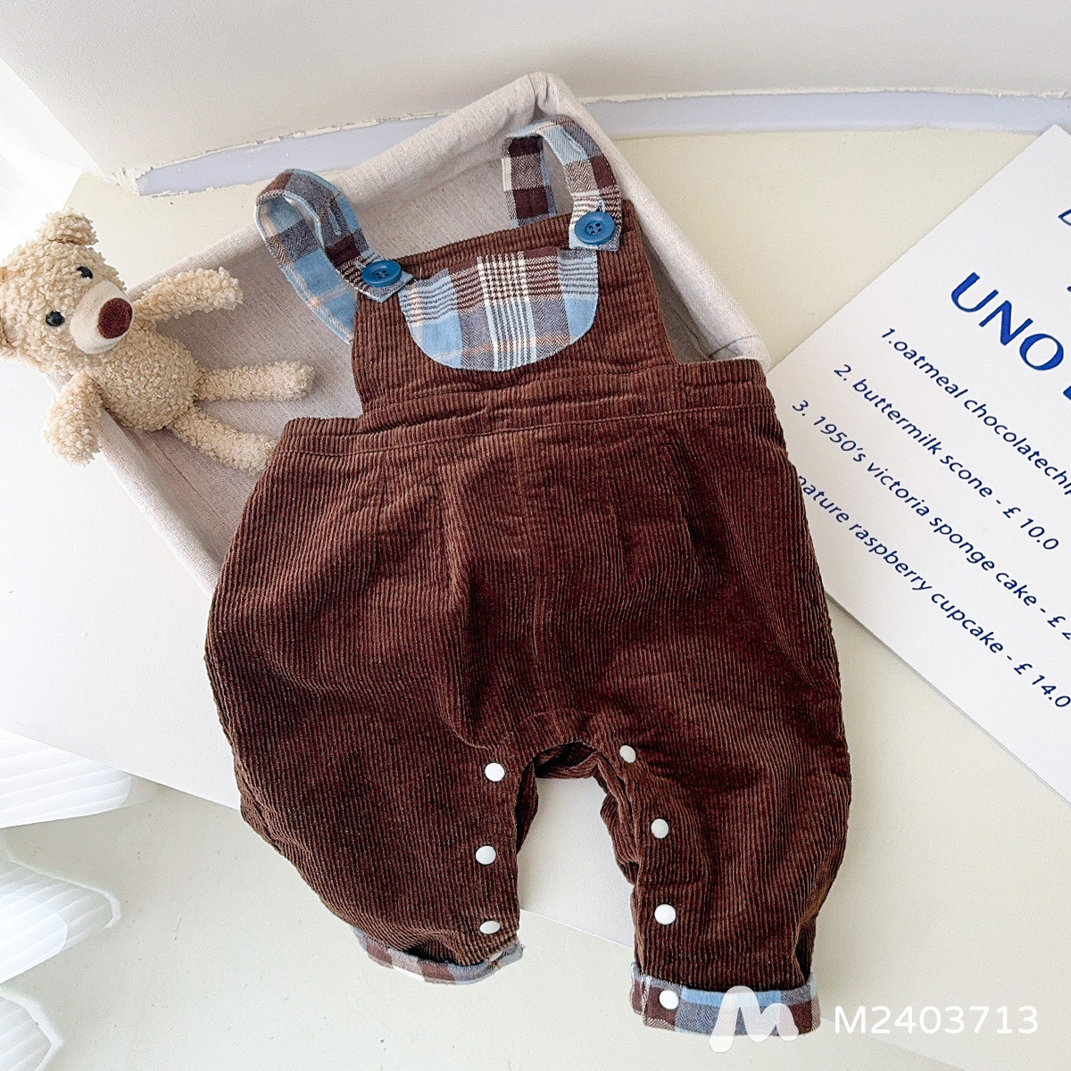 Ropa para niños coreanos 1-3 años, ropa para niños de otoño, traje de bebé, babero de pana, suéter de dos piezas