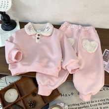 女童2025新品爱心加绒套装秋冬季女孩洋气保暖翻领卫衣卫裤两件套